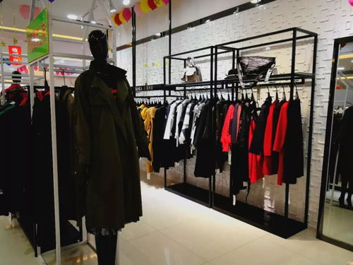二樓漠希摩新款羽絨服 全場買一送一,超強折扣給力促銷