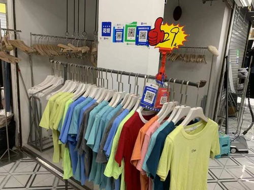 七浦路服裝店陸續開工 批發難做先爭取零售,囤的春裝可以當秋裝賣 小店自救①
